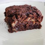 BROWNIE DE FEIJÃO CHOCOLATUDO